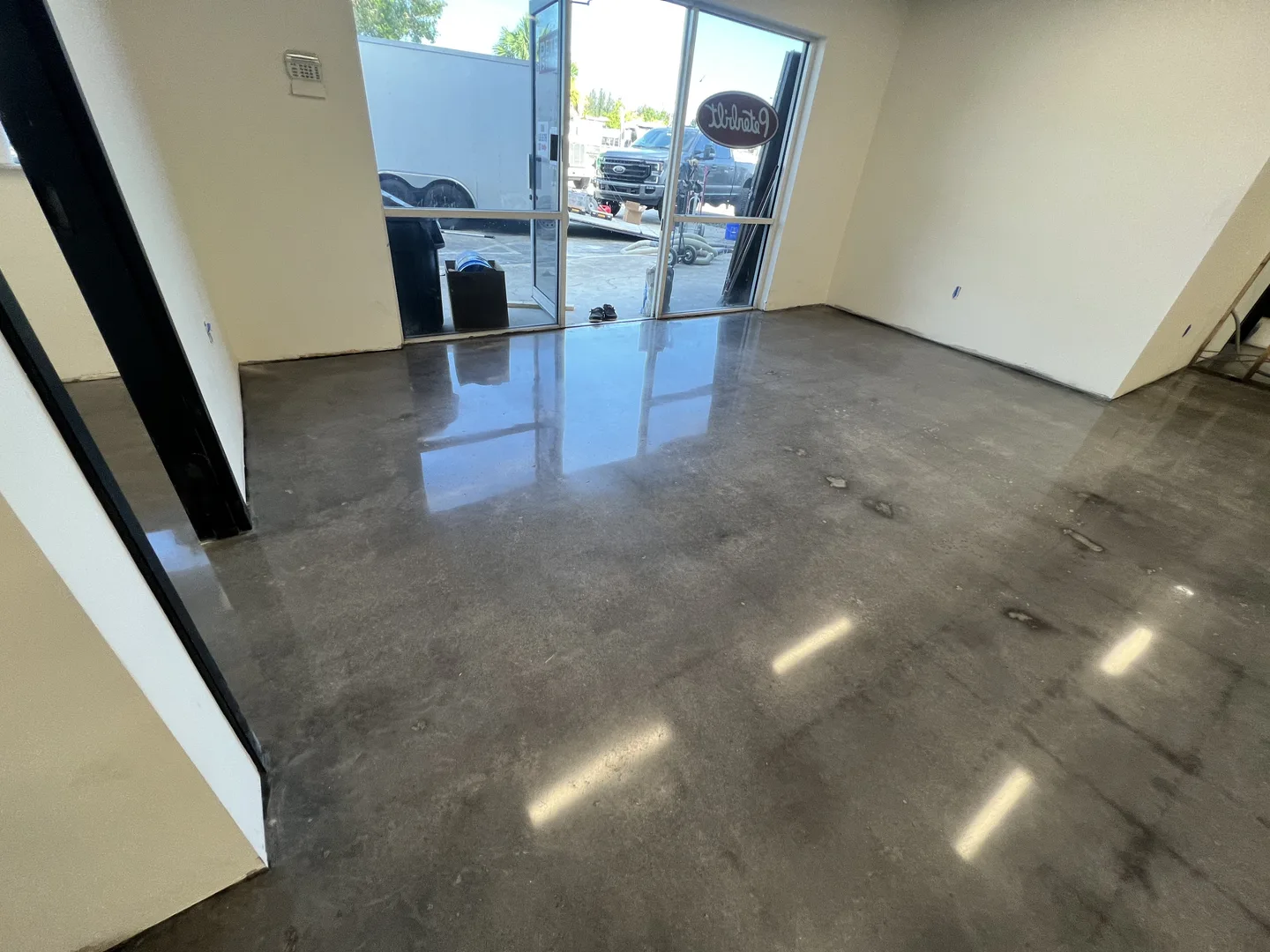 Polished Concrete Retail, Commercial flooring project by Floor Kings Epoxy